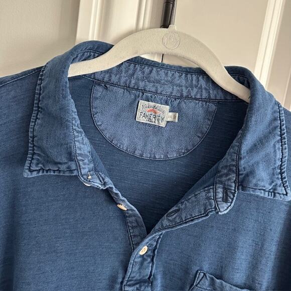 Faherty Short Sleeve Polo Shirt Size: XXL Color: Dark Indigo Wash - Picture 4 of 9